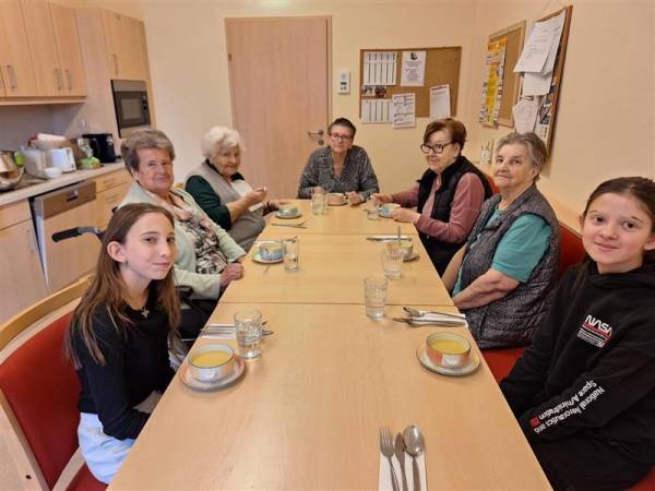 Kochen im Seniorenzentrum